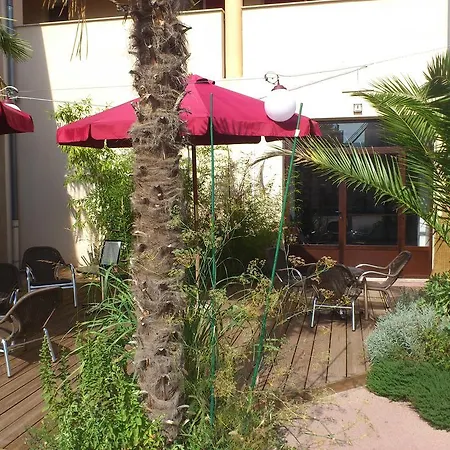 Hotel Le Relais Du Luberon 3*